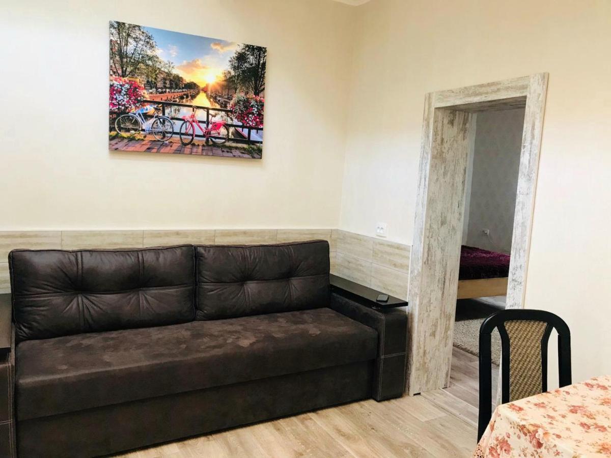 Шевченко Двор Apartman Kropivnickij Kültér fotó
